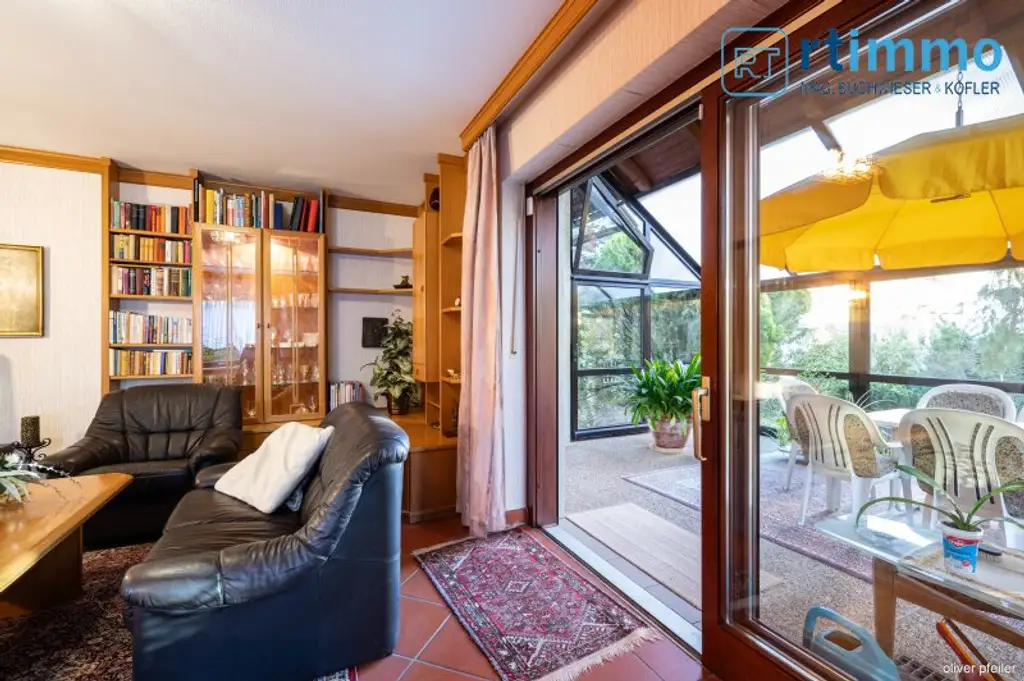 SCHÖNES FAMILIENHAUS mit Wintergarten und Garage in ruhiger Lage zu mieten!