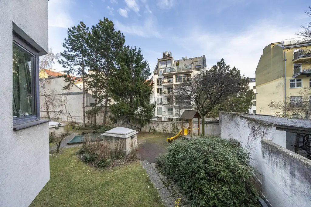 Charmante 3 Zimmerwohnung mit Balkon, Garten und Sauna inkl. Tiefgarage