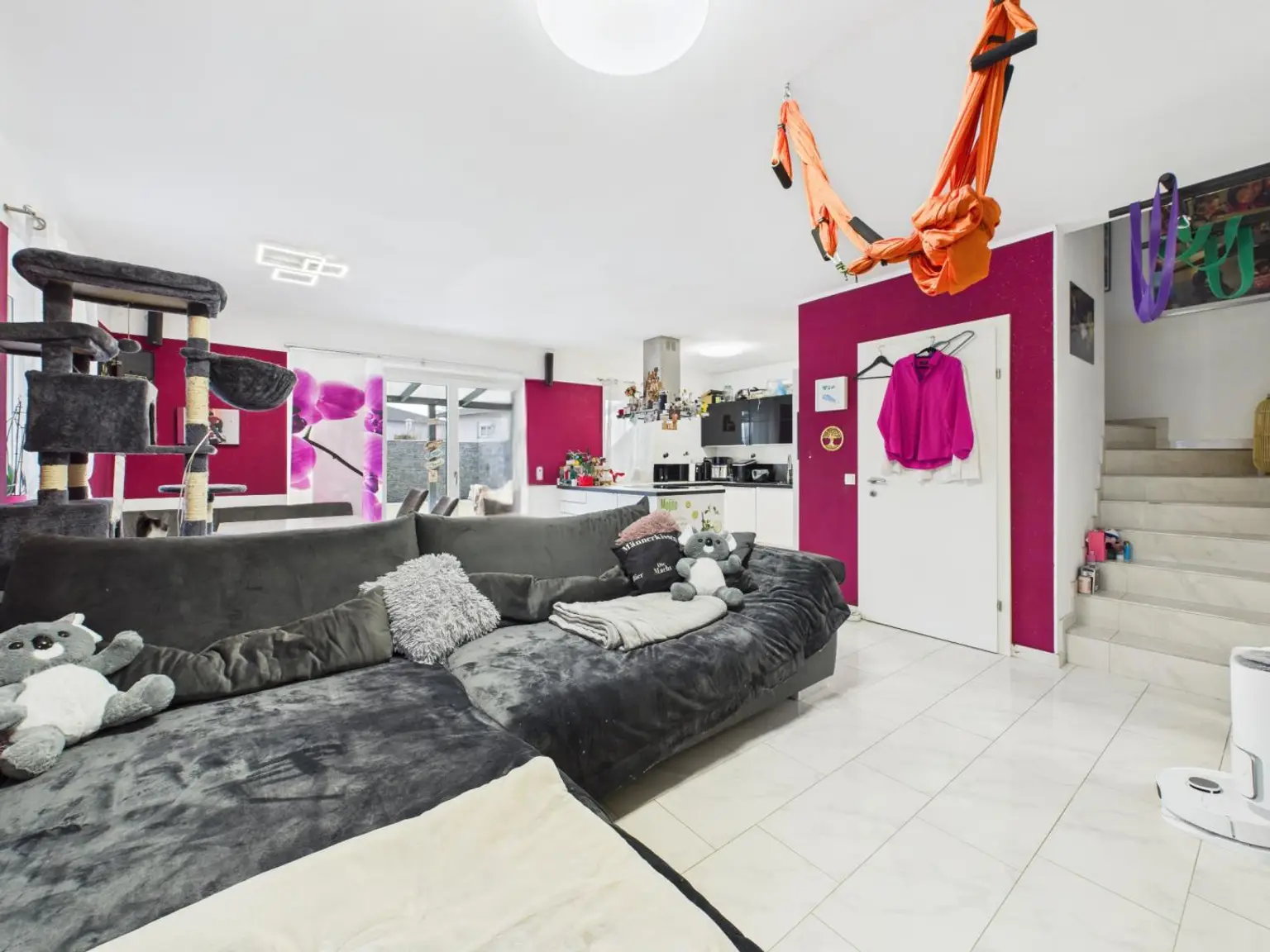 Wohn- und Essbereich 6