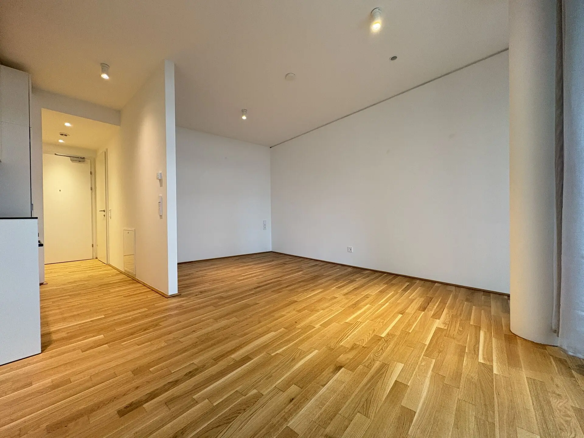 20251120_120534944_iOS