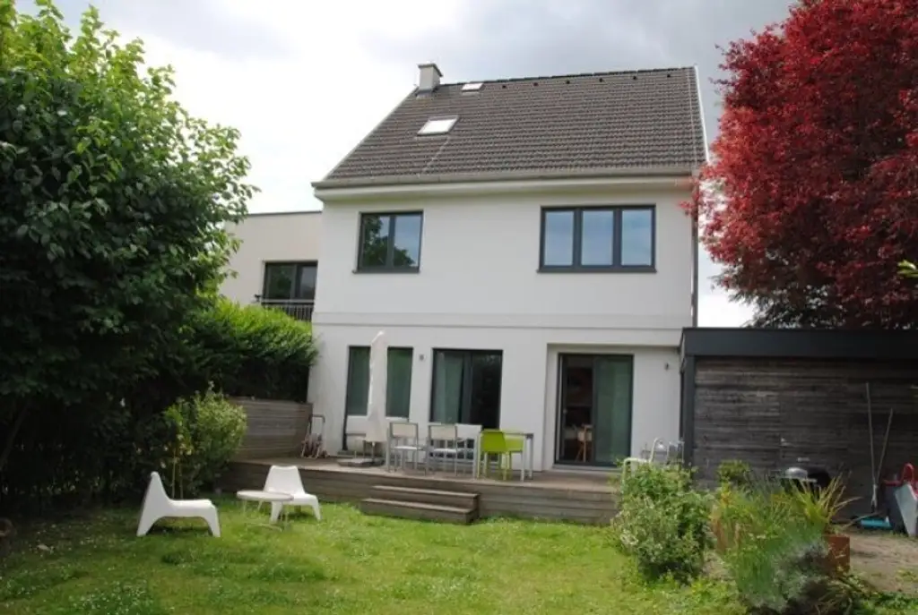 Wien-Strebersdorf: Doppelhaushälfte mit großem Garten am Fuße des Bisambergs