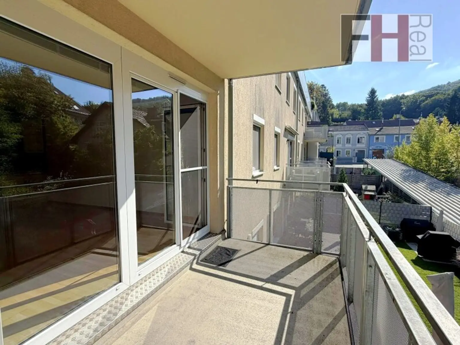 Schöne 3-Zimmer Wohnung mit Balkon und 2 Parkplätzen in Purkersdorf, Kernzone Wien!