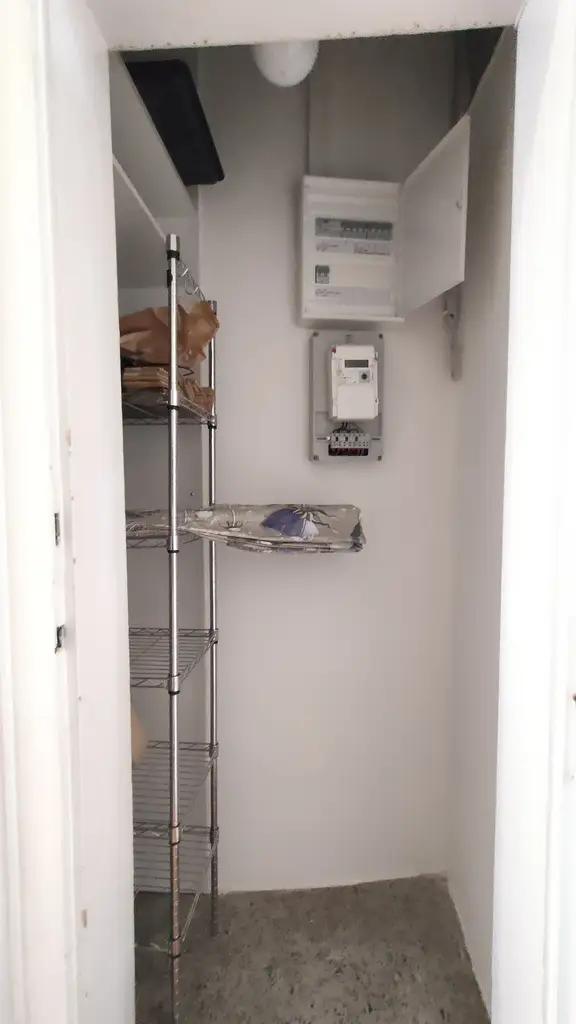 ! GEPFLEGTE 3 ZIMMER STILALTBAUHAUPTMIETE IN AKH-/UNI-/VOLKSOPERNNÄHE !