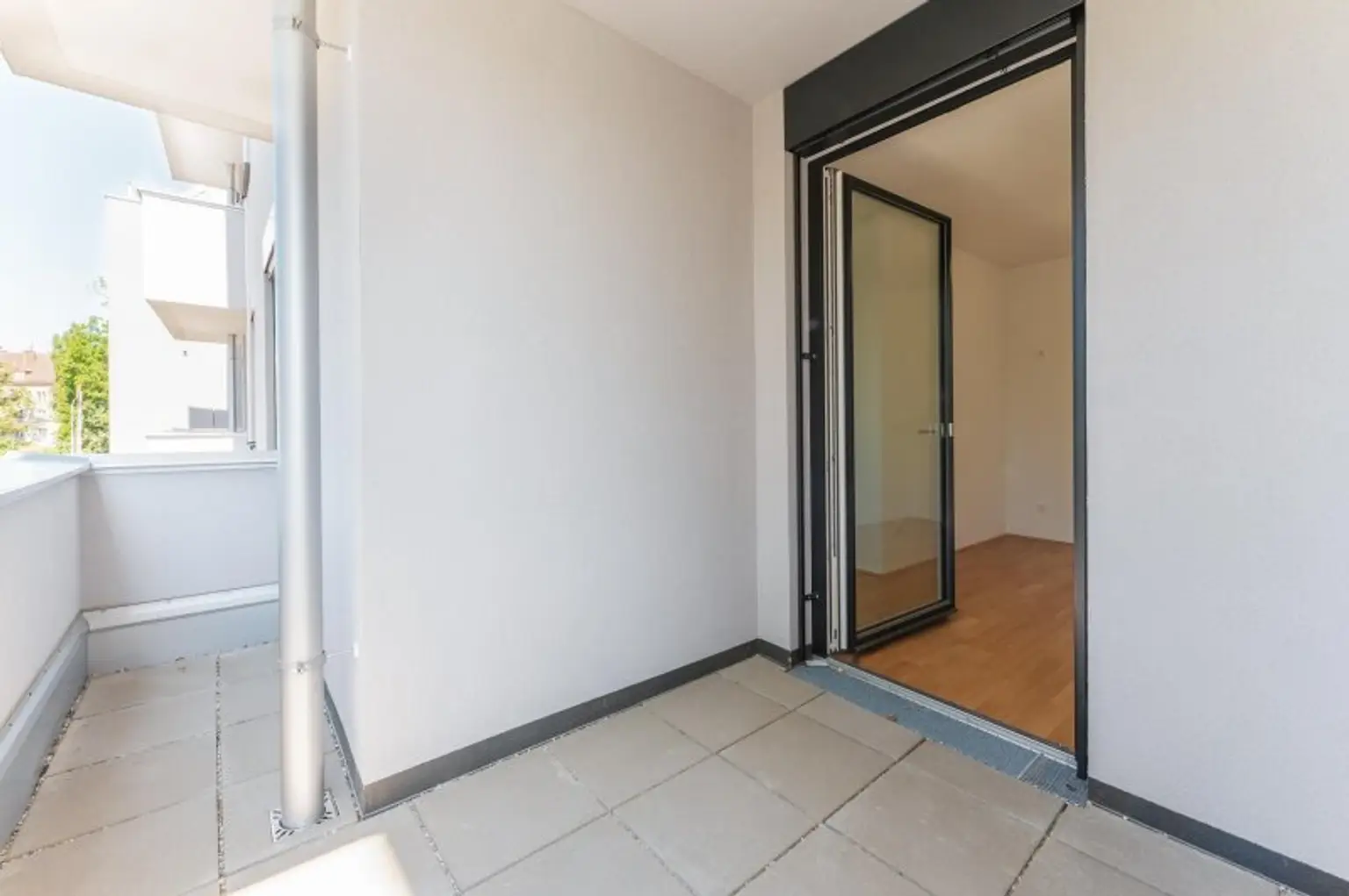Möblierte 2-Zimmer-Balkonwohnung in Hietzing zu vermieten!