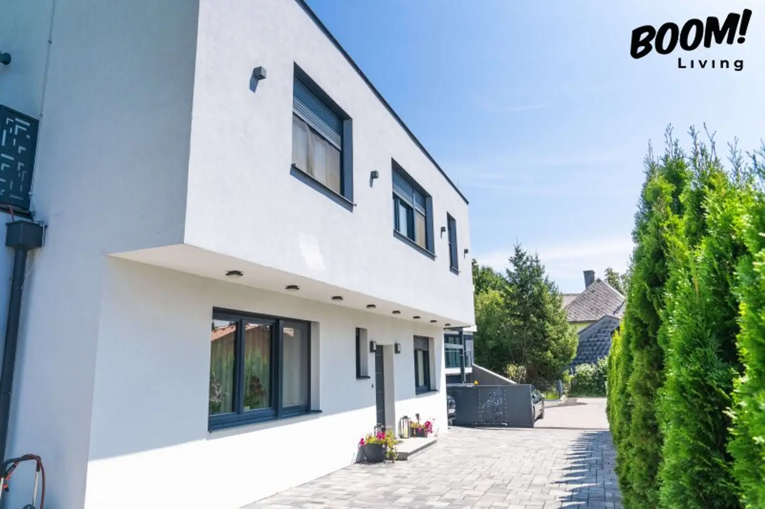 Modernes Einfamilienhaus mit Pool, Sauna und Wintergarten – Ein Traumhaus für Ihre Familie