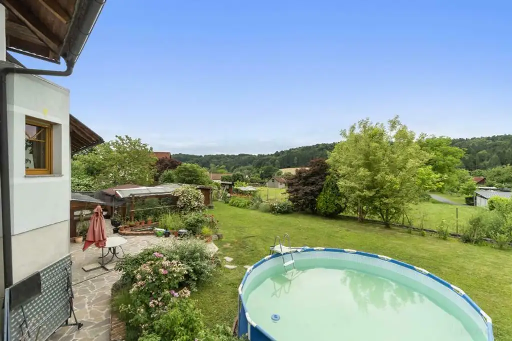 ** Traumhaftes Wohlfühlhaus in ländlicher Idylle trifft Stadtnähe  - nur 15km nach Graz **  Familienparadies mit erstklassiger Infrastruktur **
