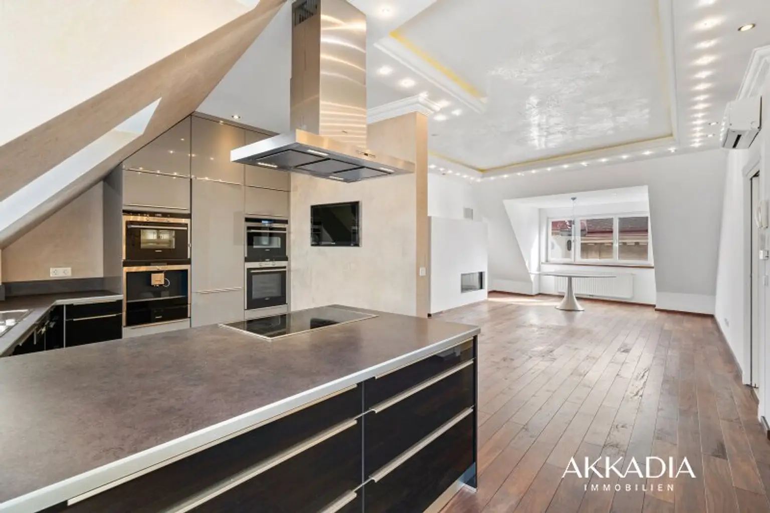 Penthouse mit 360° Weitblick – Exklusives Wohnerlebnis im 4. Bezirk auf zwei Ebenen (Tiefgarage vorhanden)