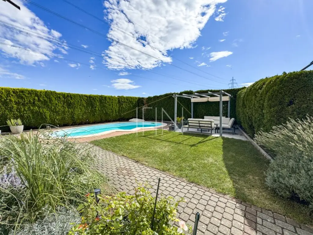 Einfamilienhaus mit Pool, Wellness & großem Garten in Hennersdorf