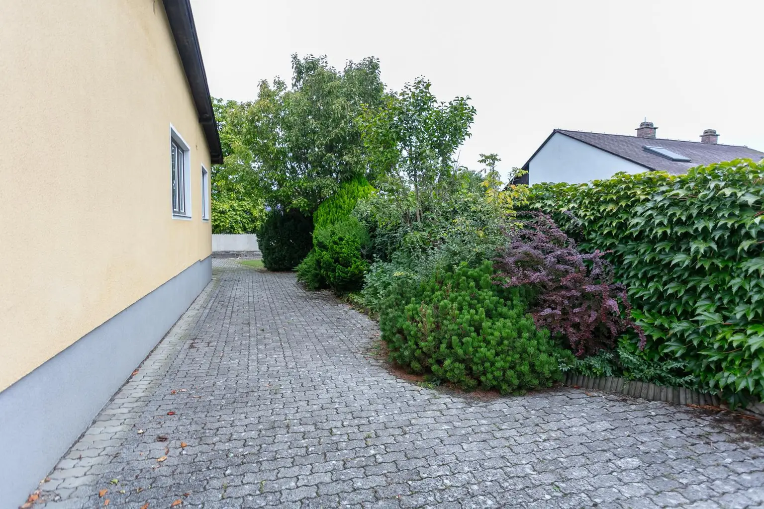 CHARMANTES WOHNHAUS MIT GARTEN UND POOL IN MAUTERN