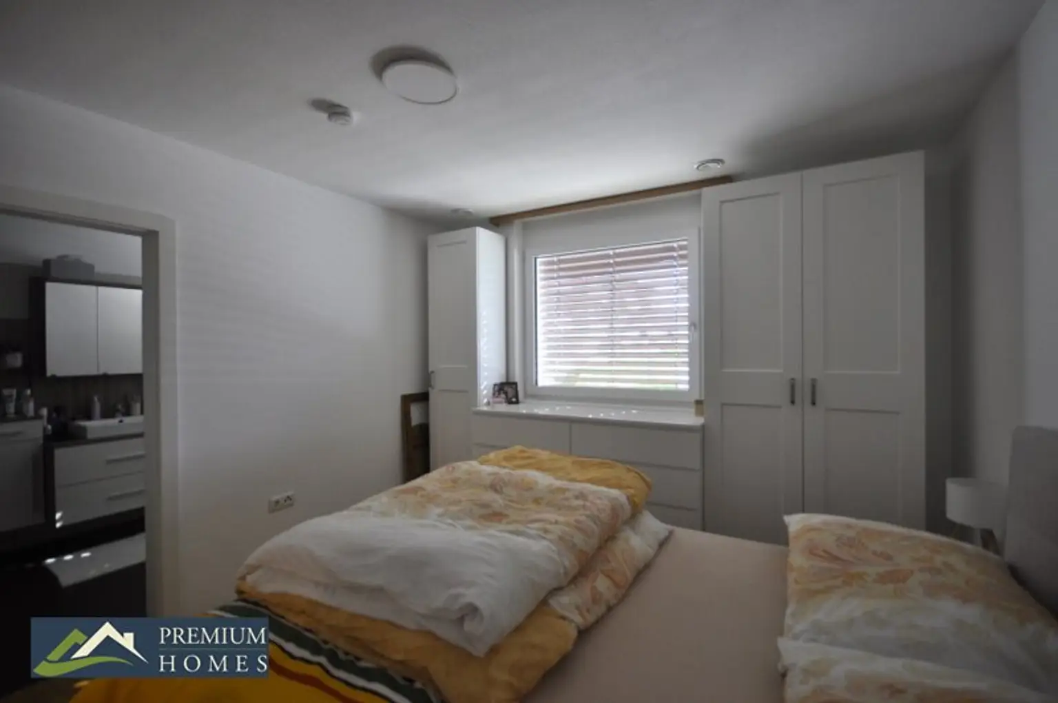 Kundl - Eigentumswohnung - Schlafzimmer mit Badzugang