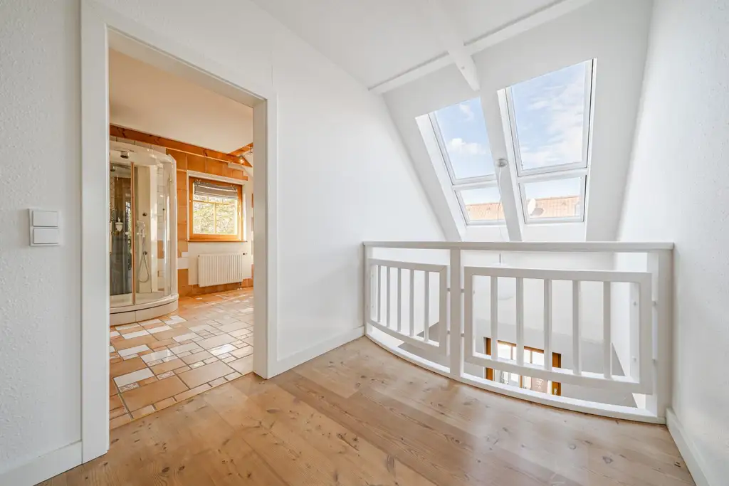 EIN HAUS MIT CHARAKTER! Einzigartiges Einfamilienhaus mit traumhaftem Garten, Garage und mehr!