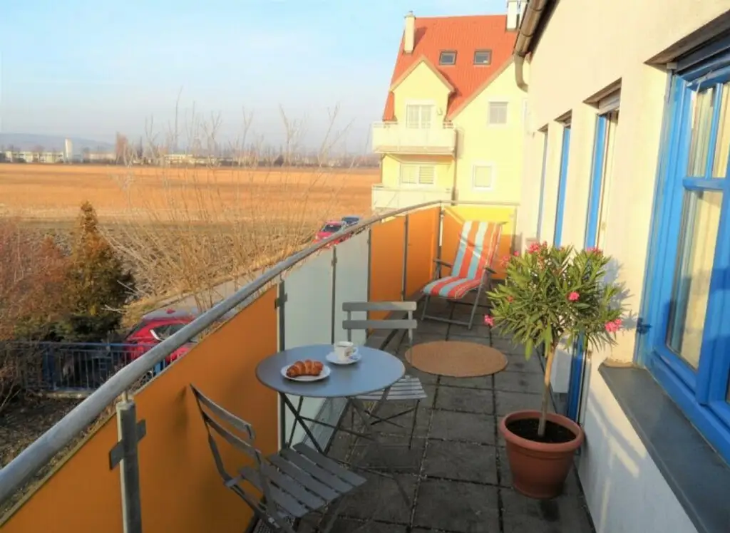 >> MIETHAUS mit 6 ZIMMER, DOPPELGARAGE, KELLER und EIGENGARTEN, am ORTSRAND!