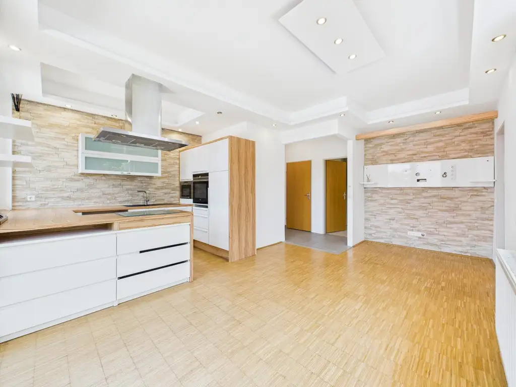 Moderne 4-Zimmer-Wohnung mit Loggia & Eigengarten in Kematen