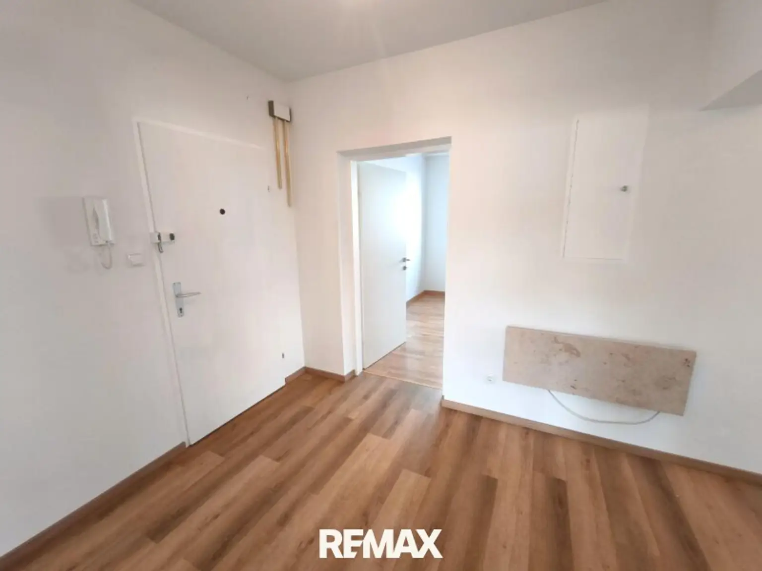 Vorraum Richtung Schlafzimmer