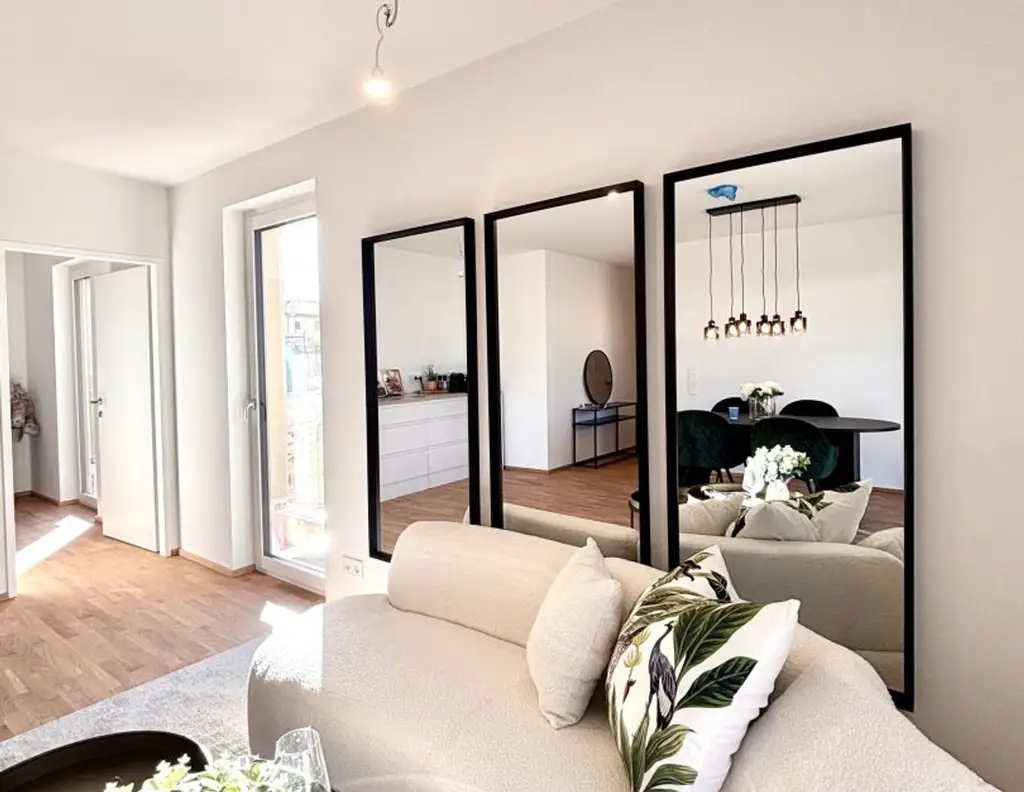 PROVISIONSFREI! 4-Zimmer-Wohnung mit viel Leichtigkeit und Licht | Zwei Bäder | Loggia & Balkon