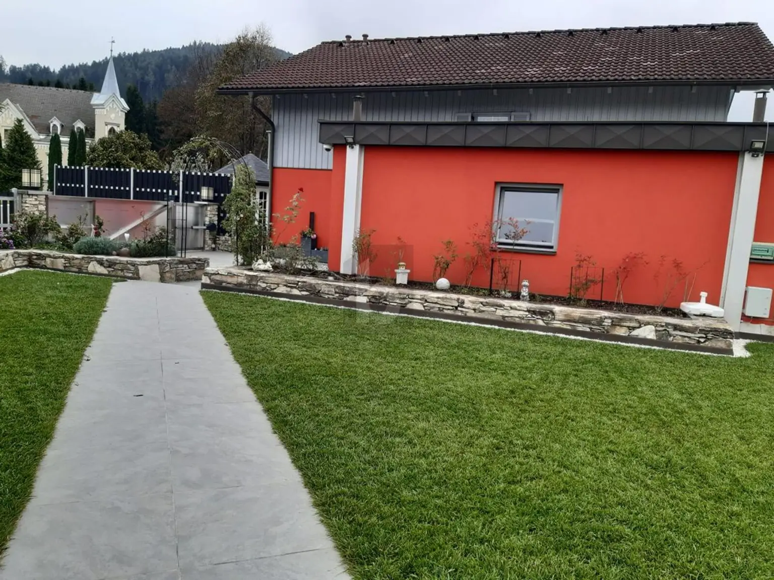 LANDHAUSVILLA MIT WELLNESSOASE