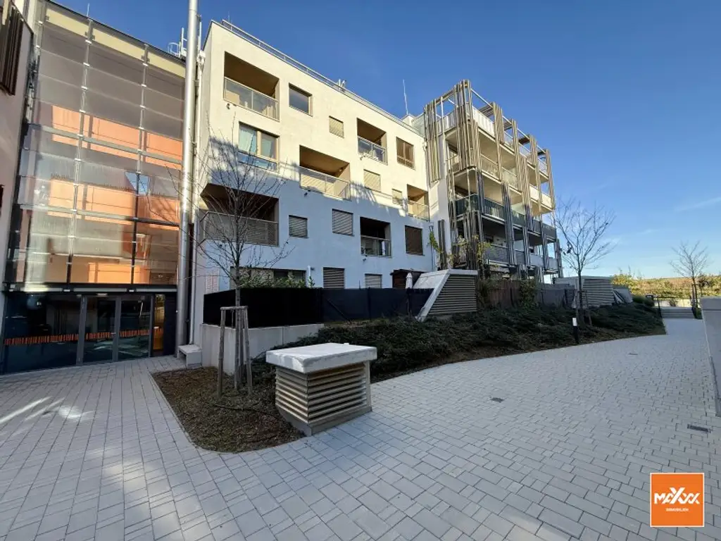 Moderne 2-Zimmer-Wohnung mit großem Balkon und Tiefgaragenparkplatz