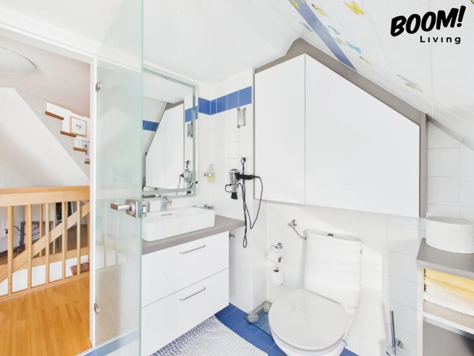 Traumhafte 3,5-Zimmer-Dachgeschosswohnung mit Balkon und Terrasse in 1230 Wien!