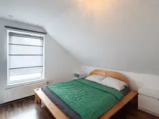 Schlafzimmer DG Re