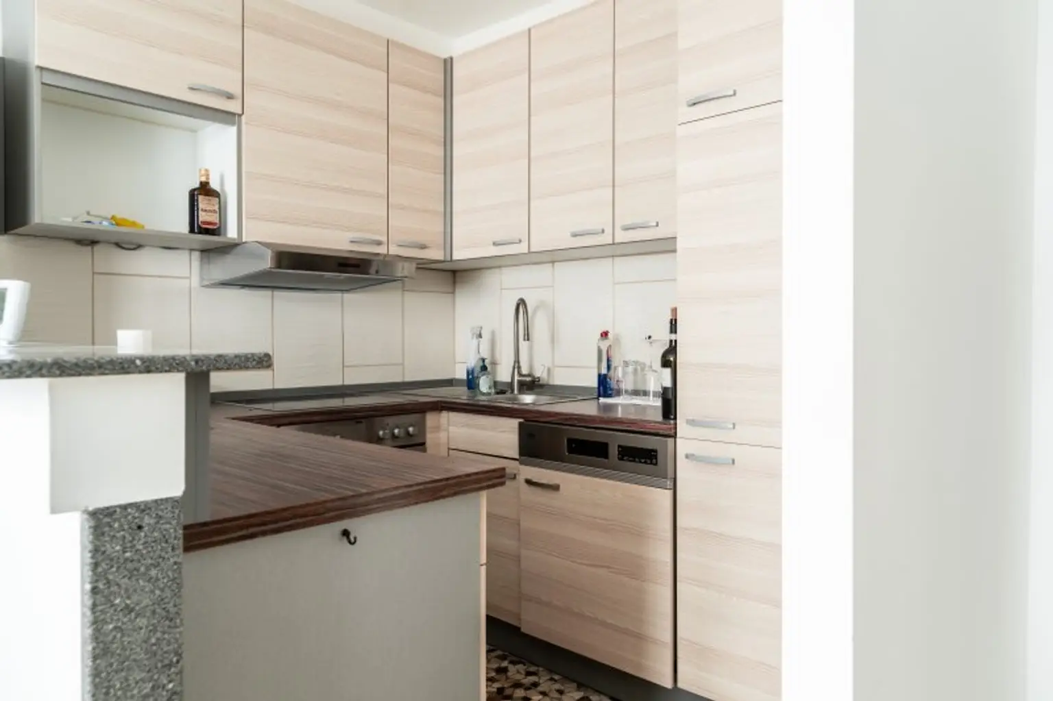 Moderne 2-Zimmer-Wohnung mit Einbauküche in zentraler Lage von Linz