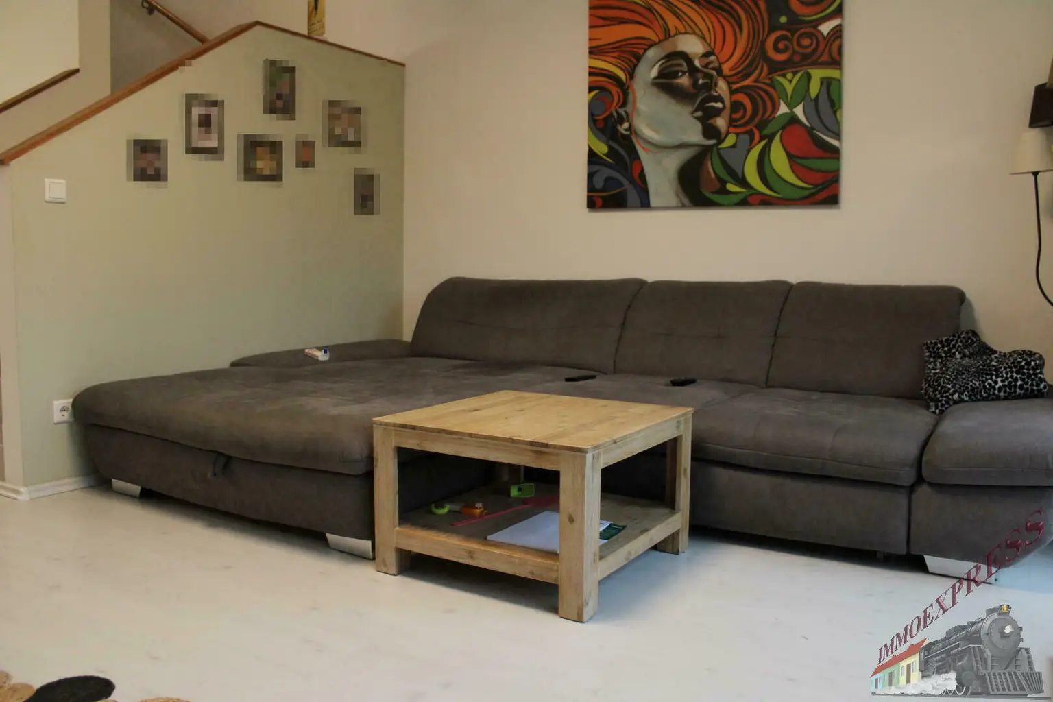 Sehr gut gelegenes Eckreihenhaus mit Garage, Garten & Pool sowie Infrarotkabine im Keller