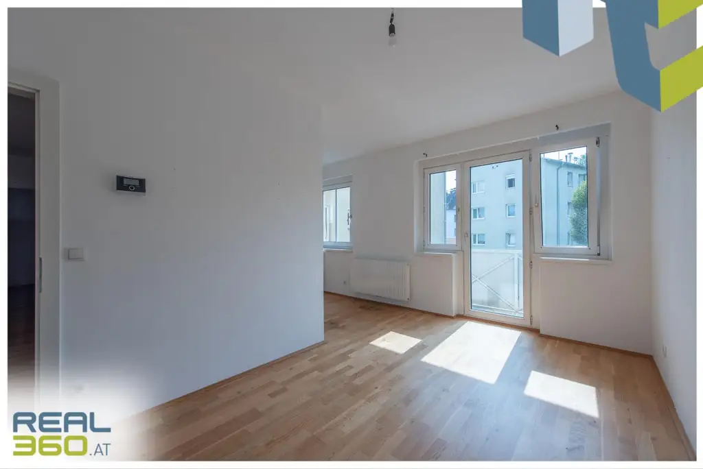 TOP 9 | Sanierte 3-Zimmerwohnung mit Balkon in Ruhelage inkl. Küche ist bereit für Sie! (Auch WG-geeignet)