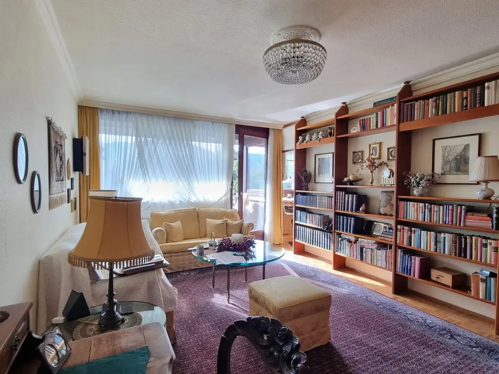 SEHR GEPFLEGTE 3-ZIMMERWOHNUNG MIT GRÜNBLICK