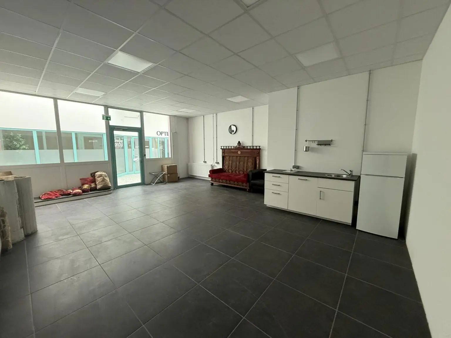 20251009_095448323_iOS