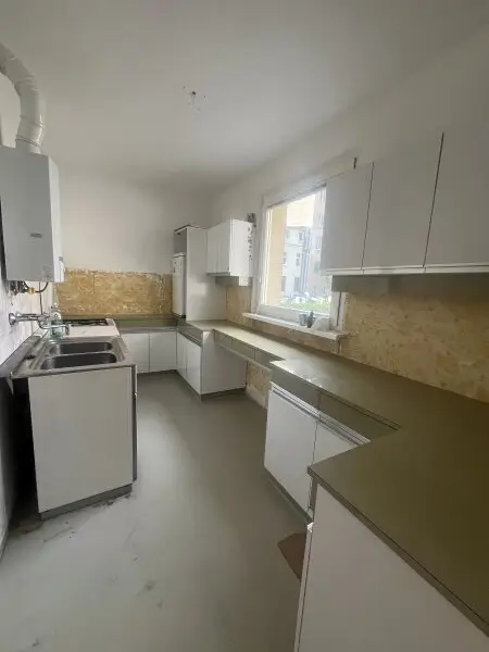 2,5 Zimmer Eigentum in saniertem Haus (U1 Nähe)