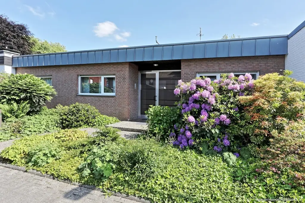 ARCHITEKTEN-BUNGALOW ... EBENERDIGER FREIRAUM ... GROSSZÜGIG ... HOMEOFFICE ... FÜR JEDE LEBENSPHASE