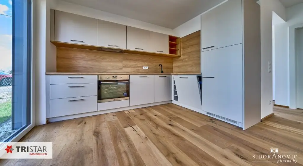 NEU! ++ ERSTBEZUG IN RUHIGER GRÜNLAGE ++ FAMILIENFREUNDLICHES HAUS MIT STELLPLATZ & EINBAUKÜCHE ++ 1220 WIEN ++