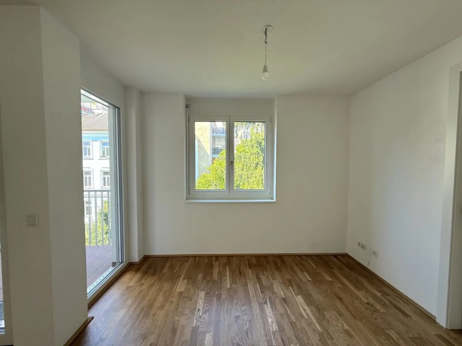 Gut geschnittene 2-Zimmer Wohnung in ruhiger Seitenstraße nahe U4 Hietzing