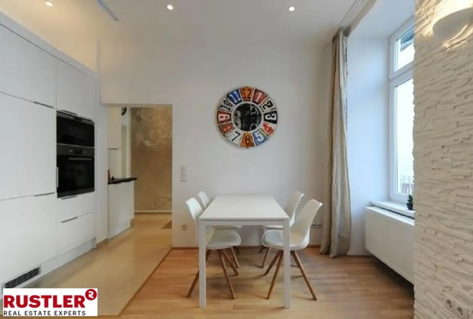 Küche und Essbereich