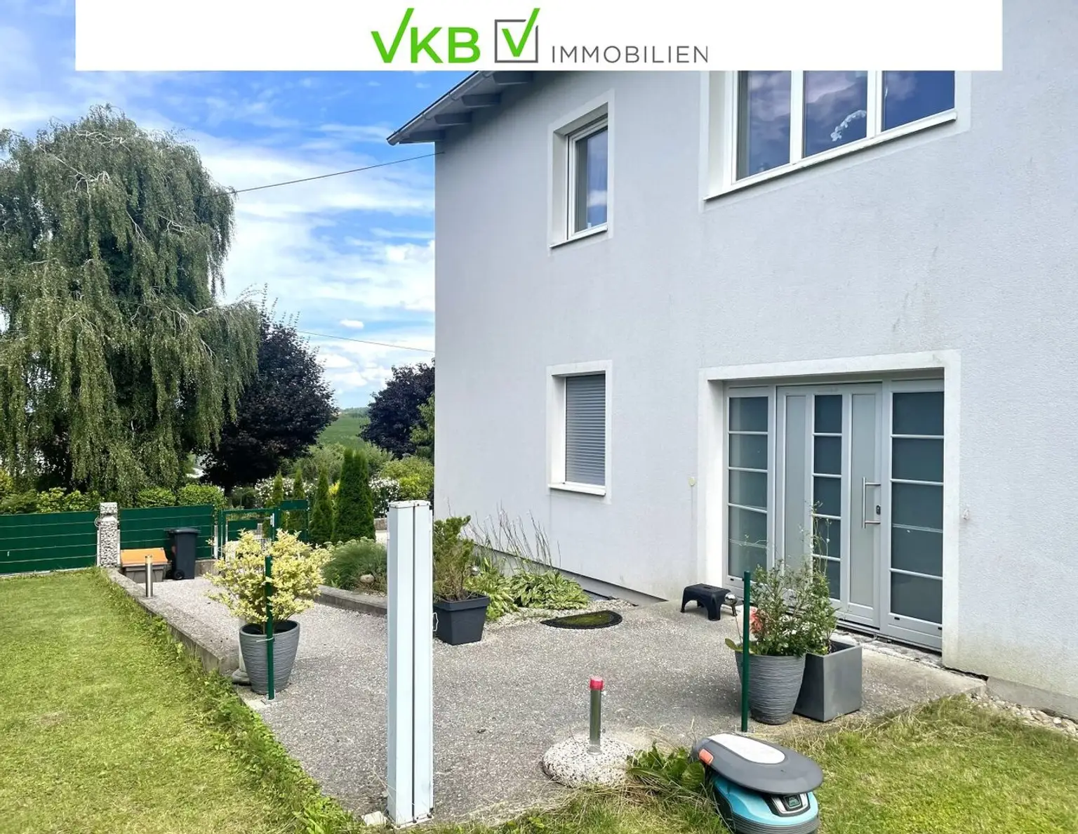 Wohnen & Wohlfühlen - Modernes Haus mit Gartenidylle für zwei Familien