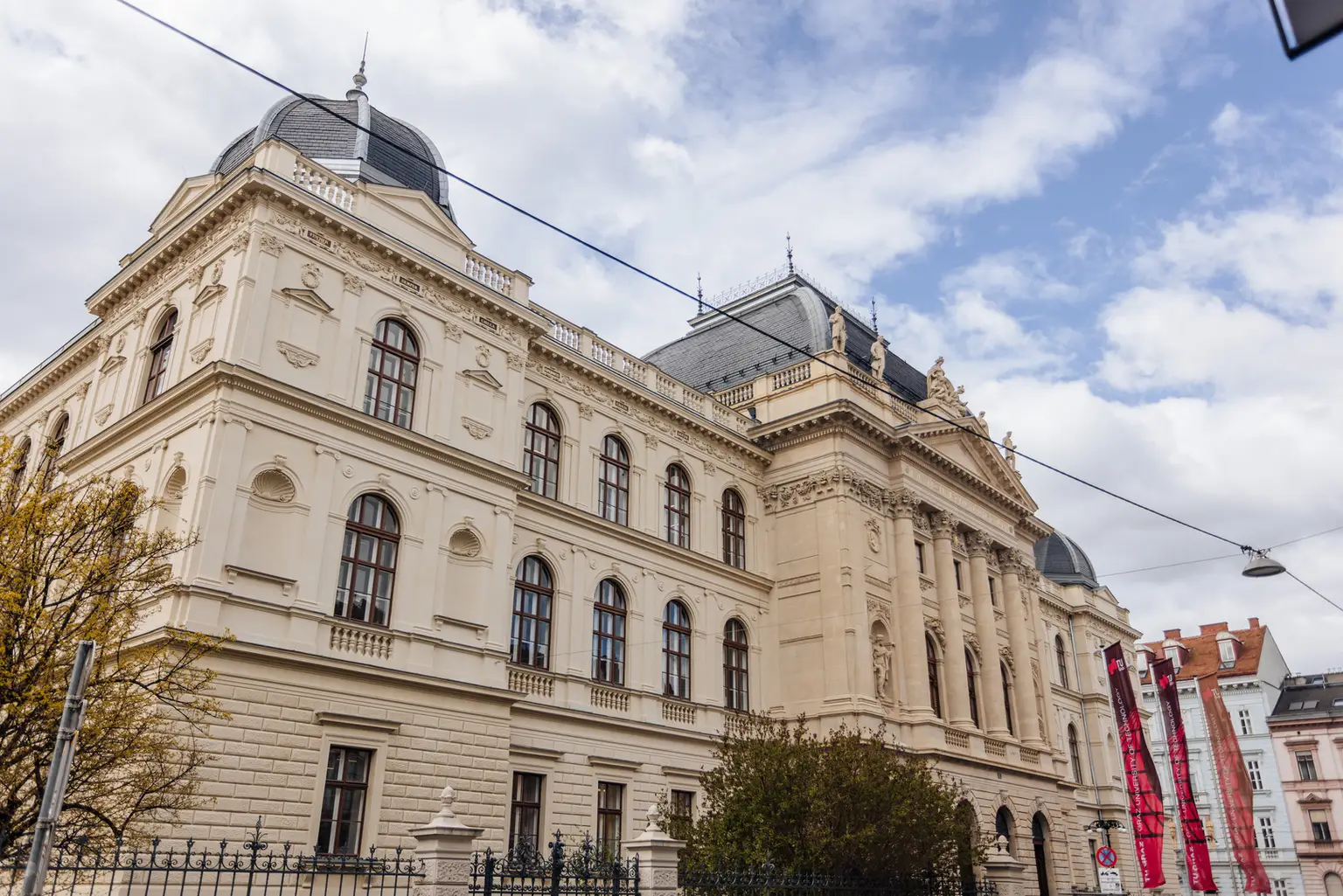 direkt bei der TU-Graz