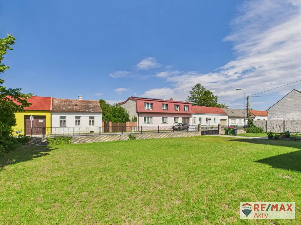 Viel Platz für Ihre Wohnträume: Großes Einfamilienhaus auf 829 m² Grund