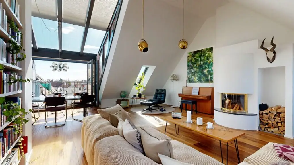 Dachgeschoss-Maisonette mit Loft-Charakter, Wellness-Oase & Weitblick