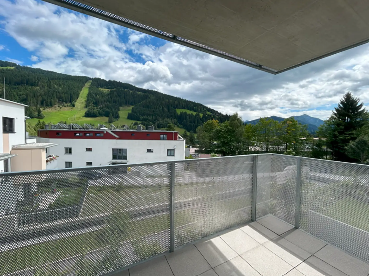 Hochwertige 2-Zimmer Wohnung in sonniger Lage!
