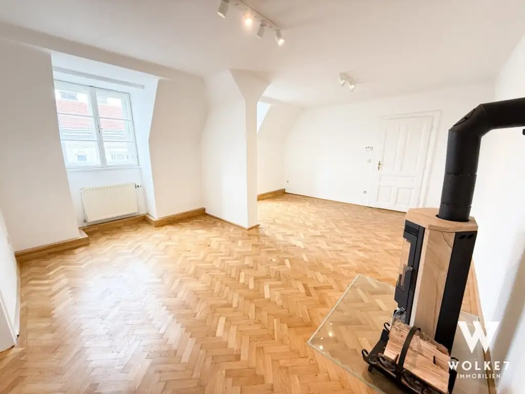 Sonnige 2-Zimmer-Dachgeschosswohnung im Nibelungenviertel nähe Schmelz