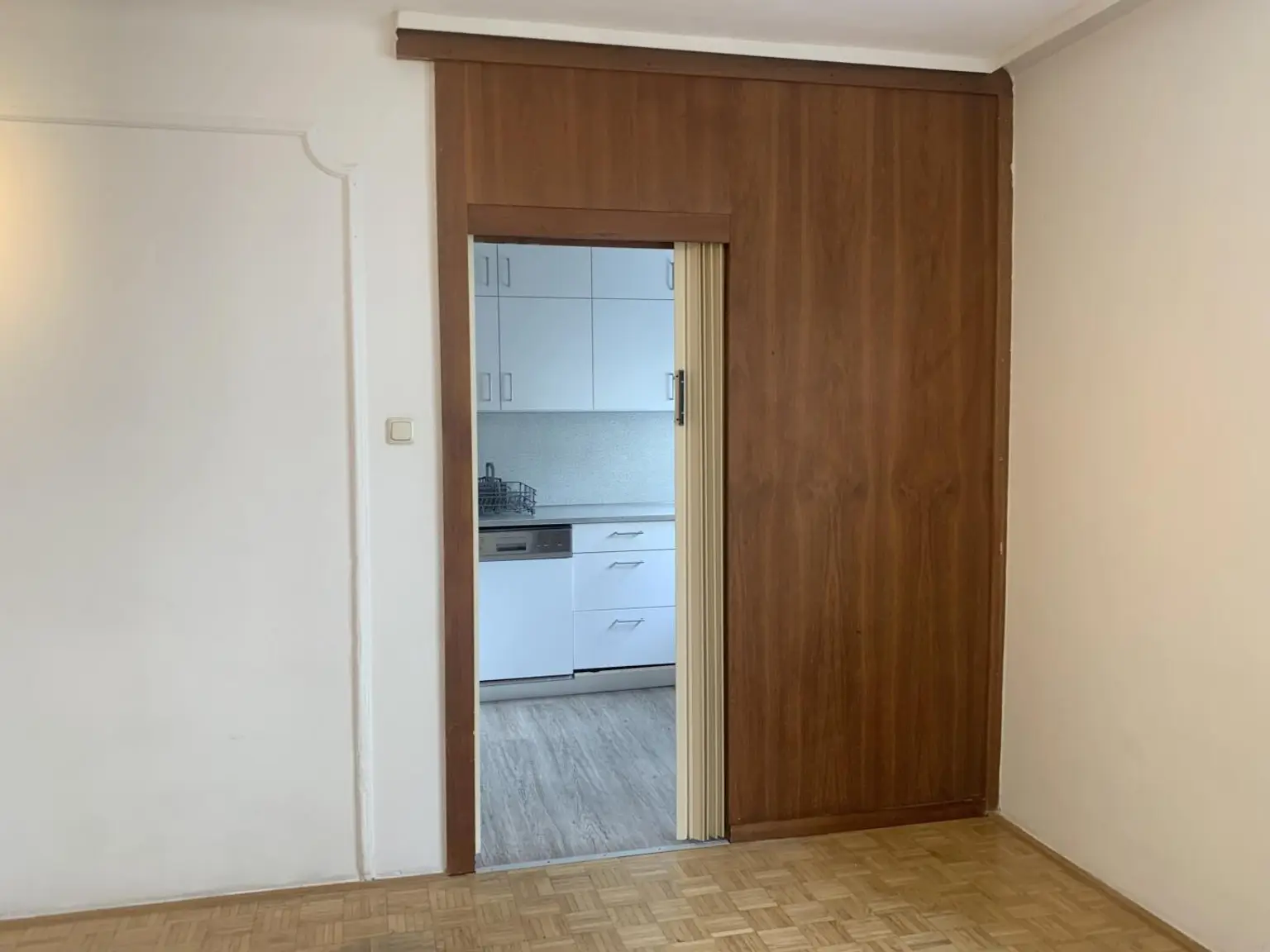 2-Zimmerwohnung mit Balkon und Parkplatz