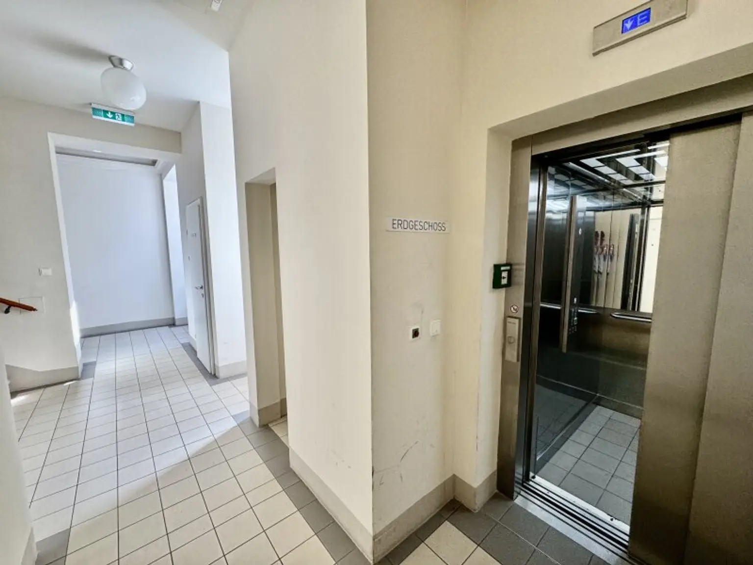 NEU! Wunderschöne Dachgeschoßwohnung mit 3 Zimmern plus großer Galerie!