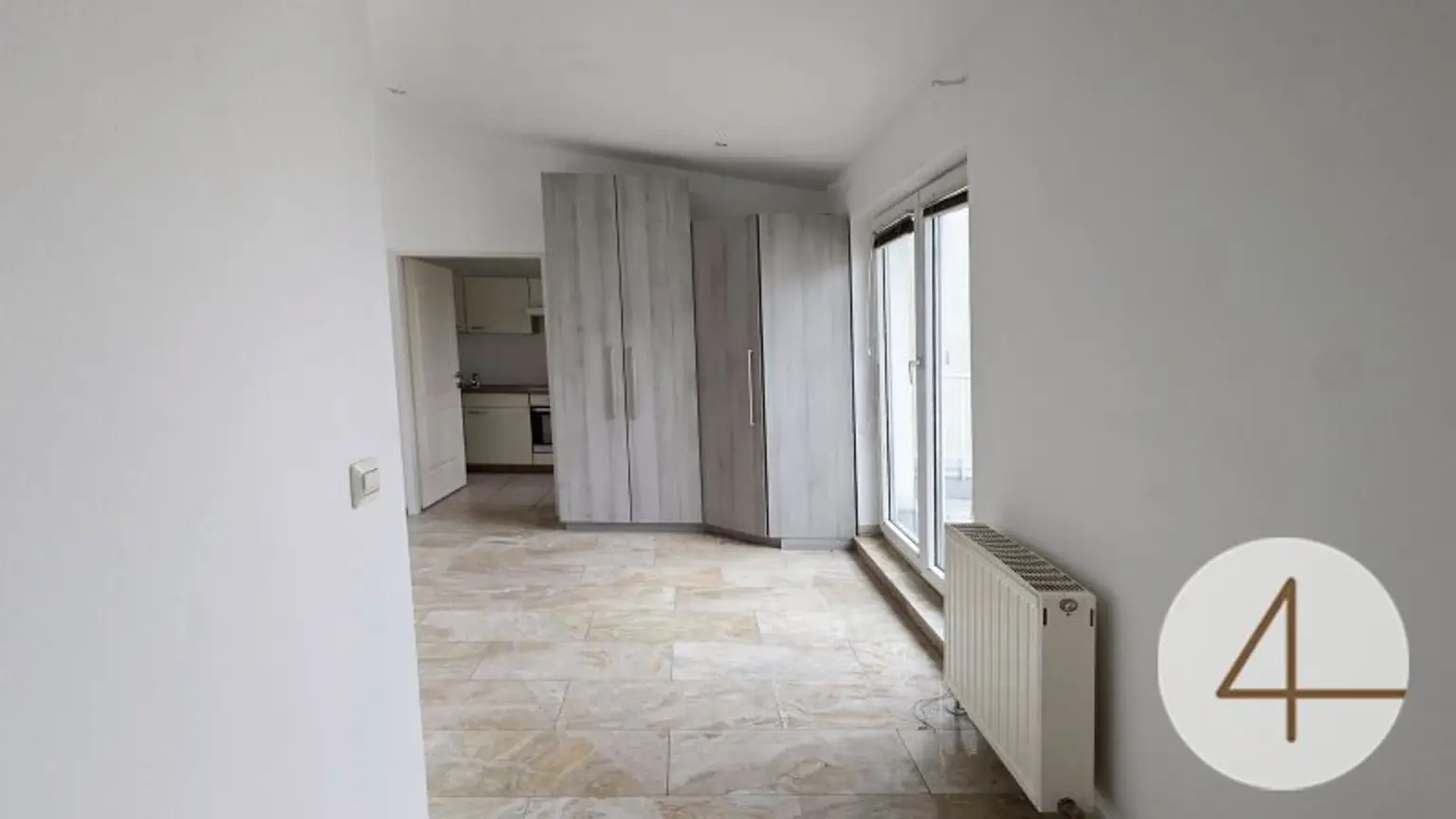 Gesamtes Dachgeschoß steht zum Verkauf