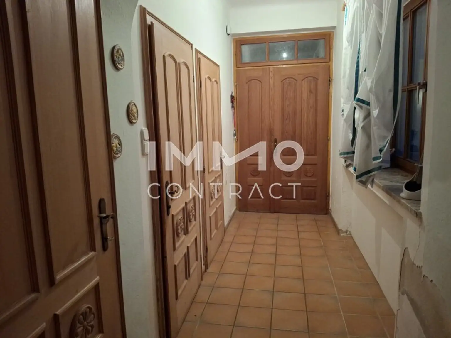 Zugang zur neben Gebäude