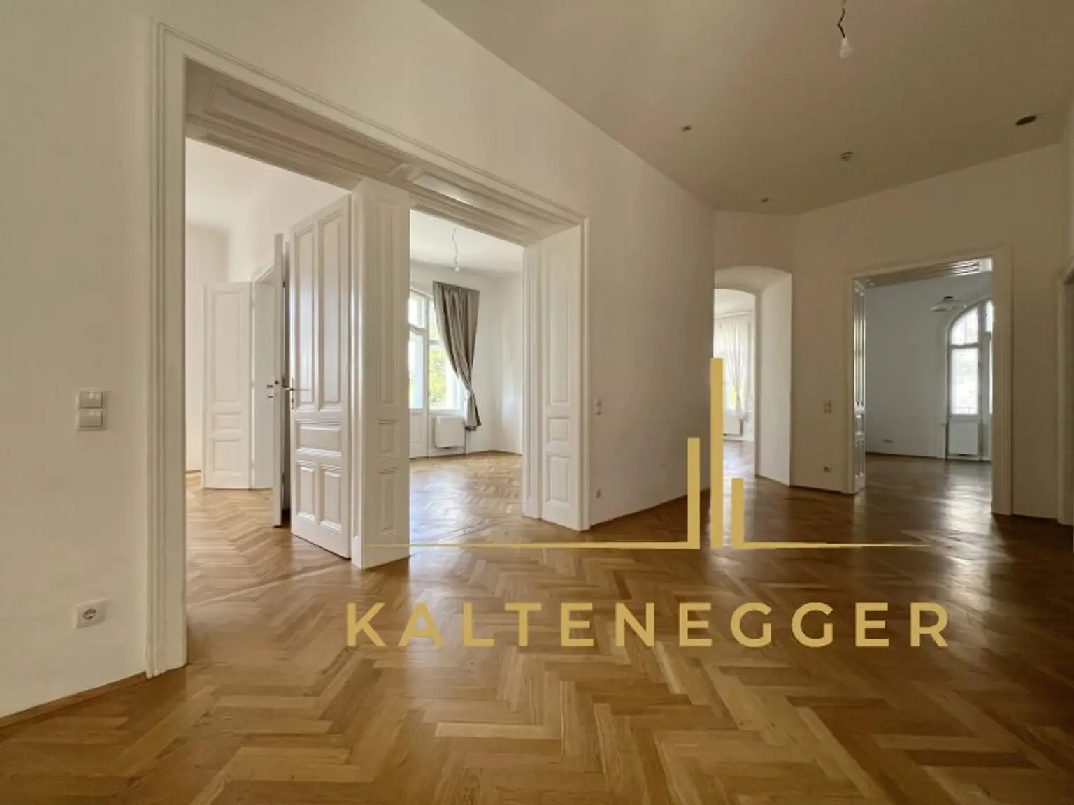 Weimarer Straße | 192,45 m² | 5 Zimmer | 3 Balkone | 2 Bäder | 10 Jahre befristete Vermietung