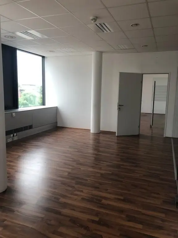 Büro 1