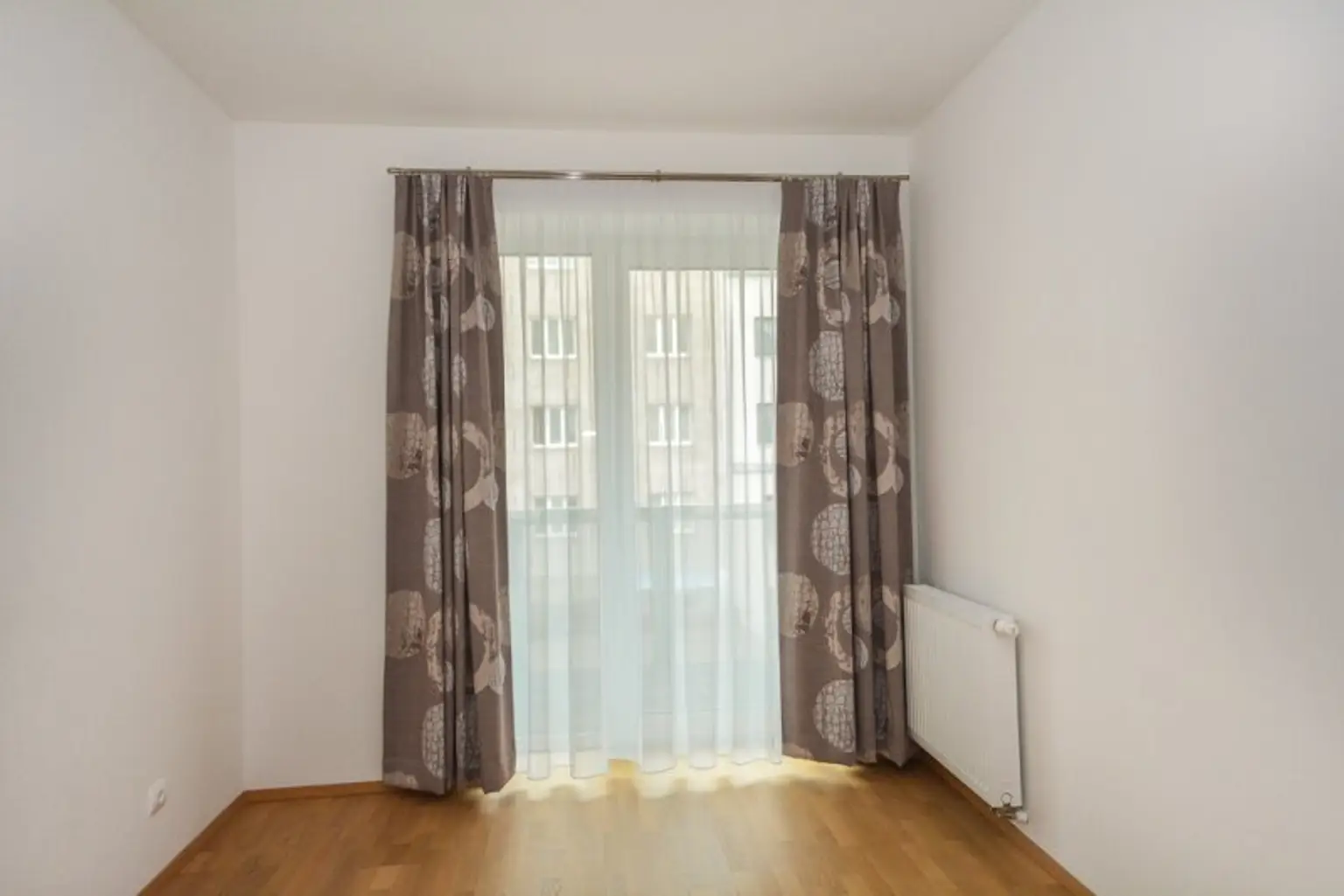 Der Sommer kann kommen: 2 Zimmer Wohnung in Hofruhelage mit großem Balkon