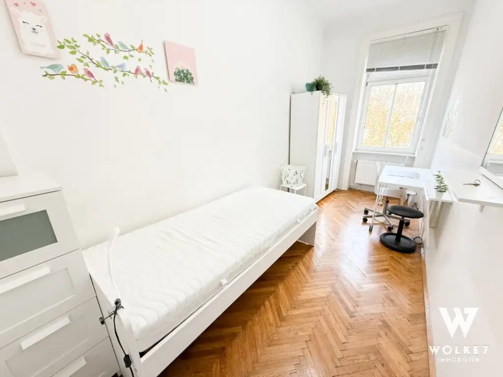 Sonnige, stilvolle 5-Zimmer-Altbauwohnung im sanierten Gründerzeithaus – ideal für WGs oder Familien