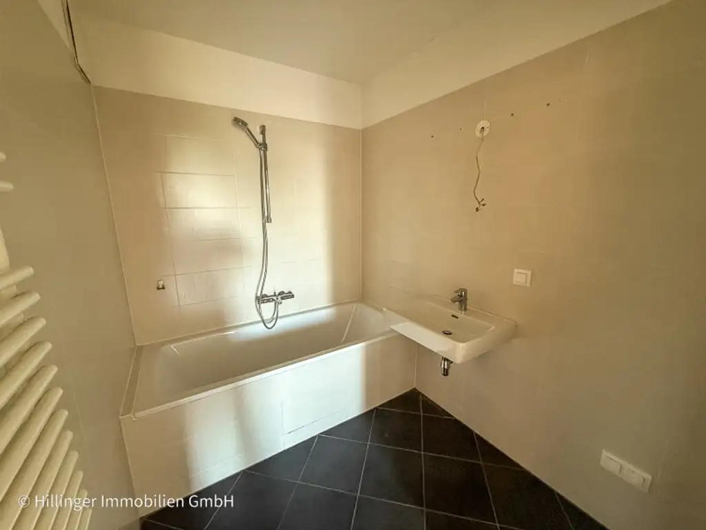Großzügige 2-Zimmer Wohnung mit Loggia