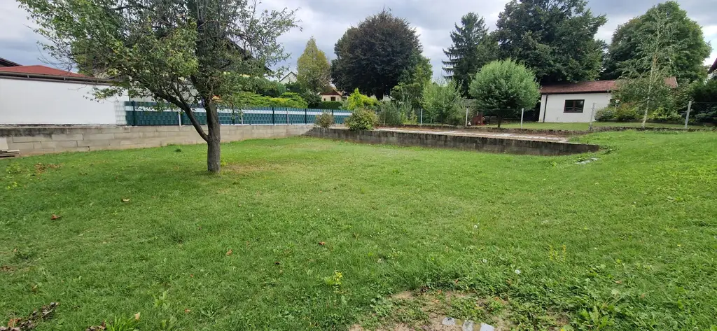 Charmantes Einfamilienhaus mit großem Garten und Potenzial