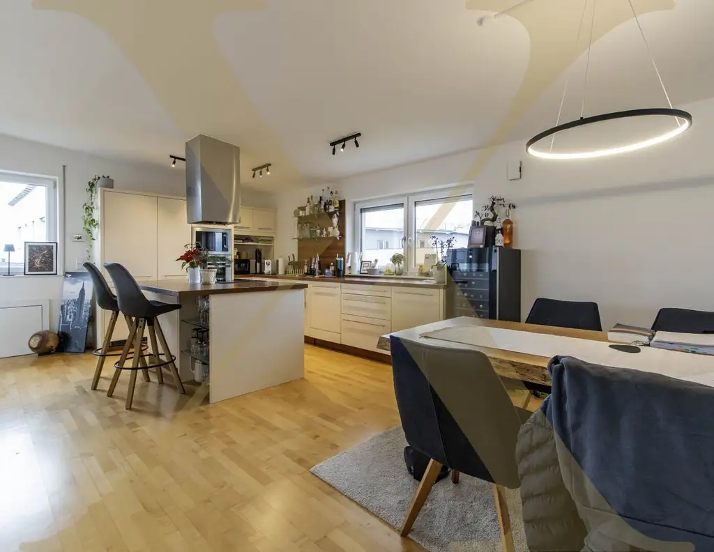 Für Anleger geeignet! Vermietete Maisonettewohnung mit sonniger Terrasse und Parkplatz in Ried i.I. zu verkaufen!